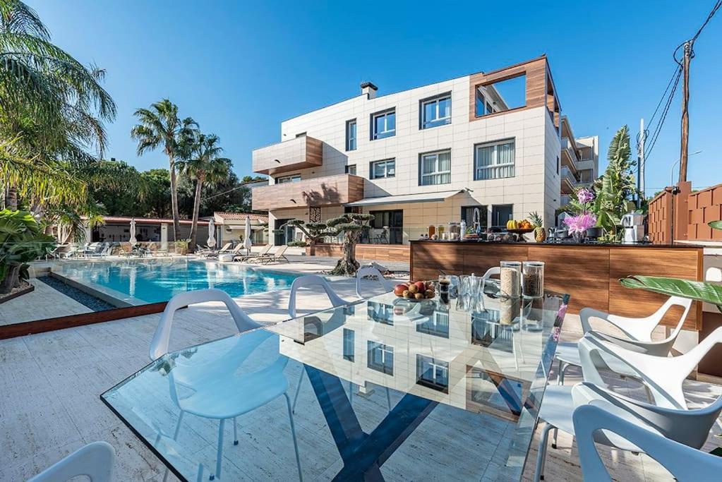 5 Stelle Piscina, Jacuzzi, Wifi - 2 Min Dal Mare Apartment Miami Playa Exterior photo