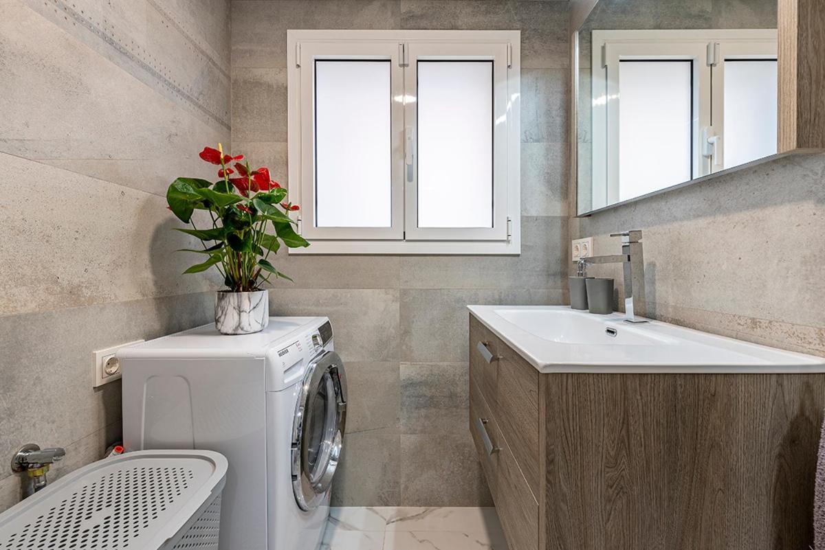 5 Stelle Piscina, Jacuzzi, Wifi - 2 Min Dal Mare Apartment Miami Playa Exterior photo